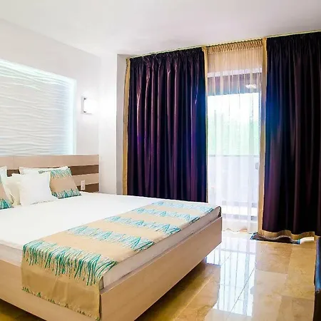 Apartament Sebastian - Vila Sophia 3 Apartment *